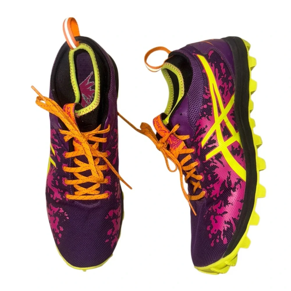 Asics eye catching